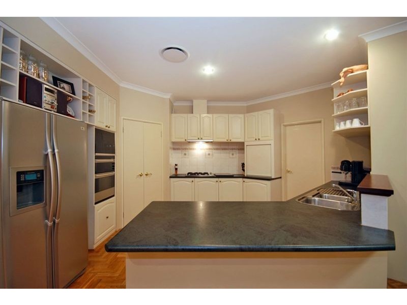 2 Strathcona Rise, Bibra Lake WA 6163