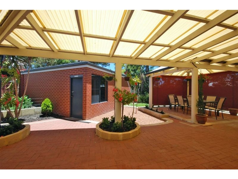 2 Strathcona Rise, Bibra Lake WA 6163