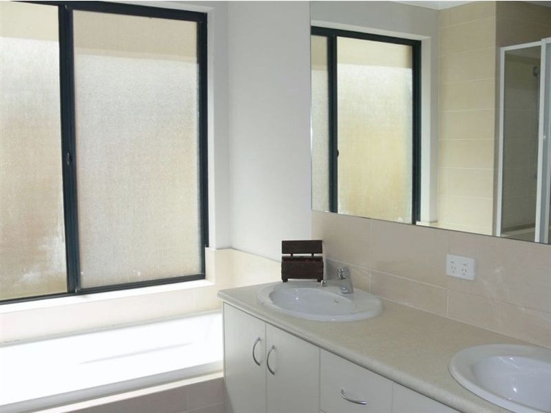 40 Bayview Tce, Yangebup WA 6164