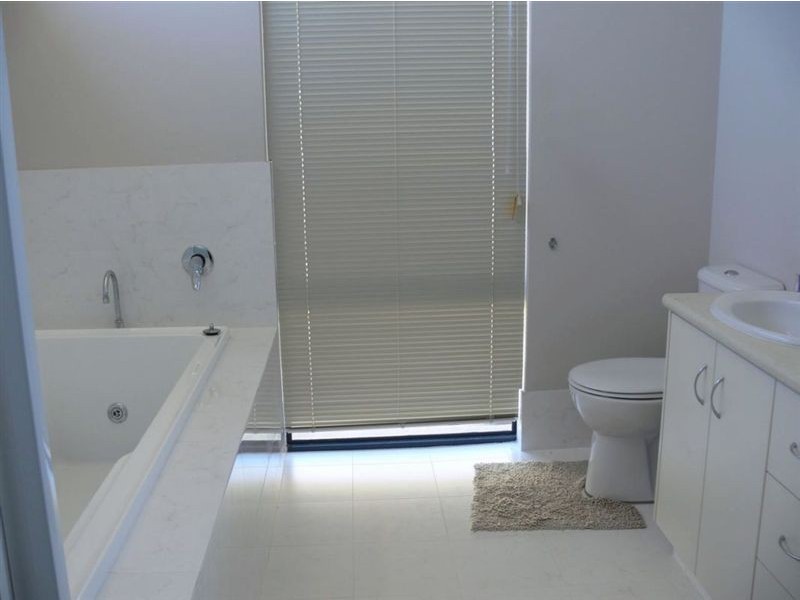 40 Bayview Tce, Yangebup WA 6164