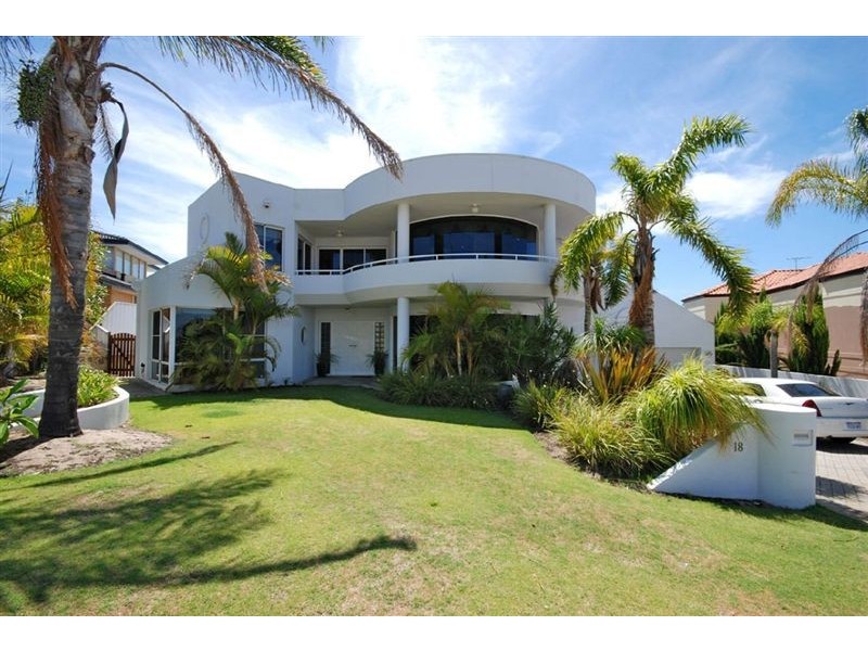 18 James Road, Kardinya WA 6163