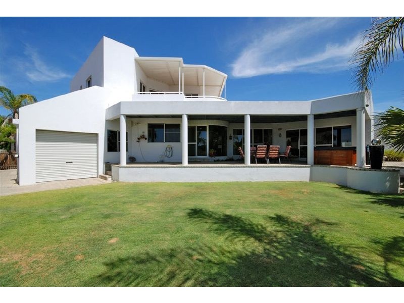 18 James Road, Kardinya WA 6163