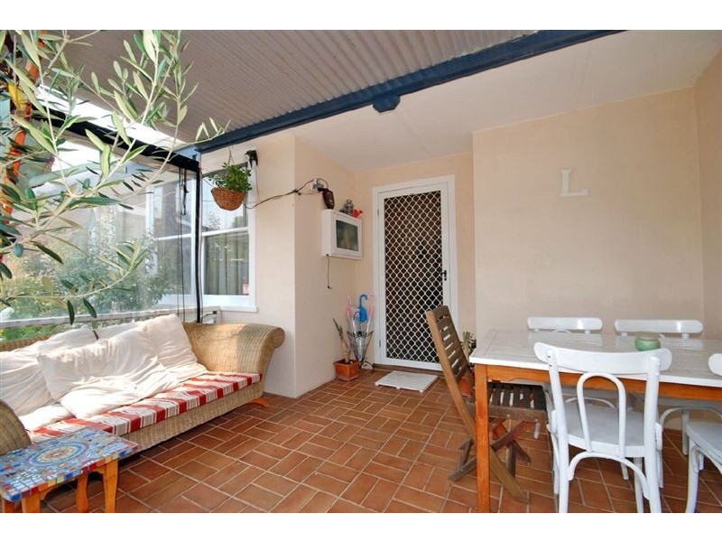 254 Preston Point Rd, Bicton WA 6157