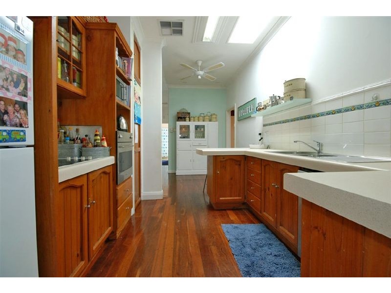 254 Preston Point Rd, Bicton WA 6157