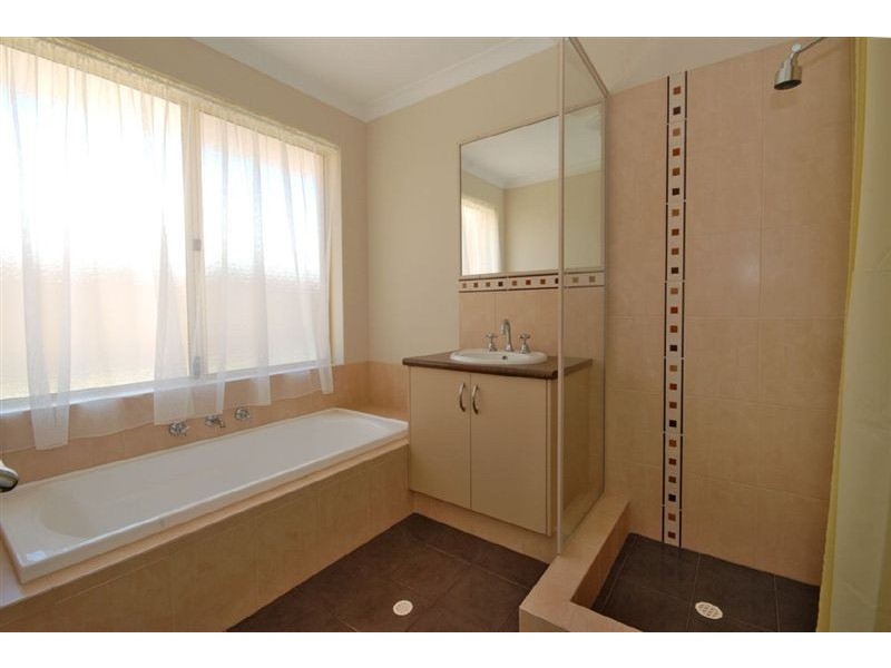 113 Aurora Drive, Atwell WA 6164