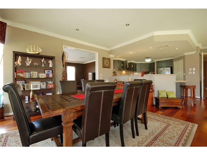38 Lomandra Drive, Canning Vale WA 6155