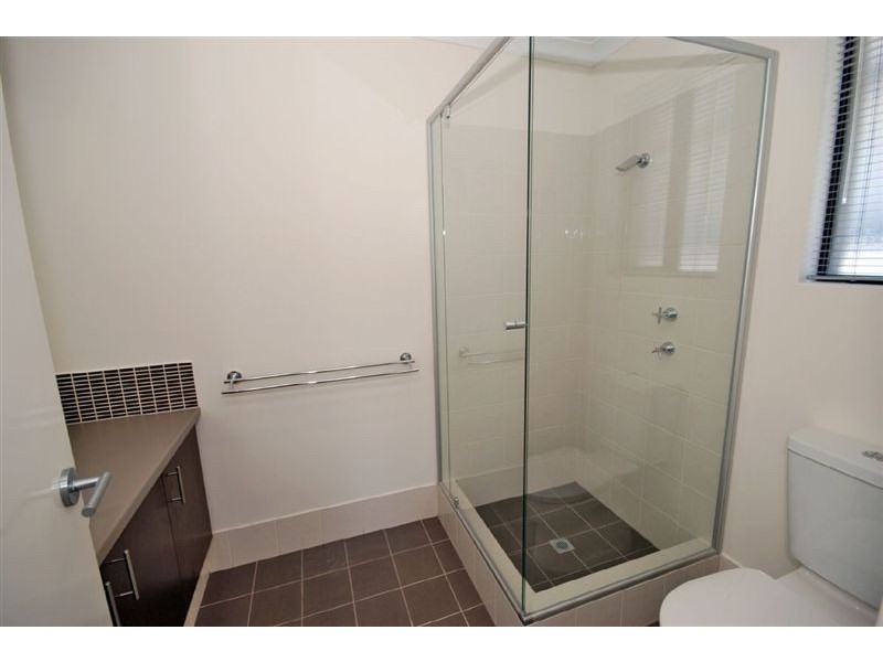 16E Lowes Street, Cloverdale WA 6105