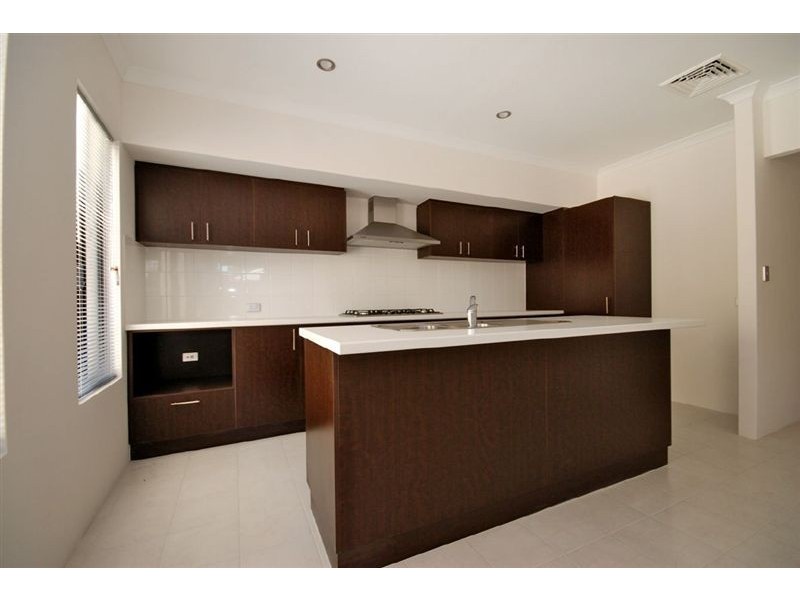 16C Lowes Street, Cloverdale WA 6105