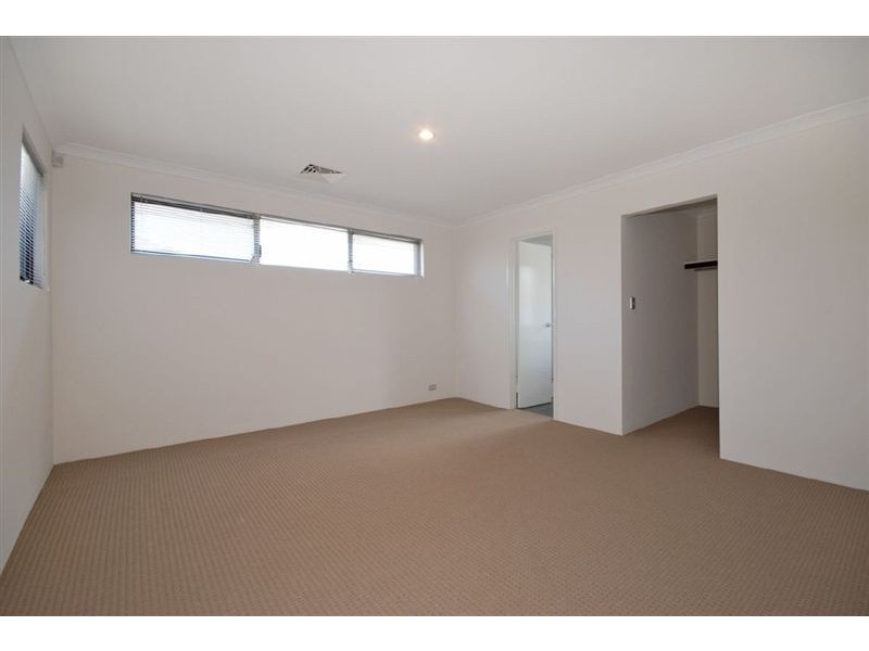 16C Lowes Street, Cloverdale WA 6105