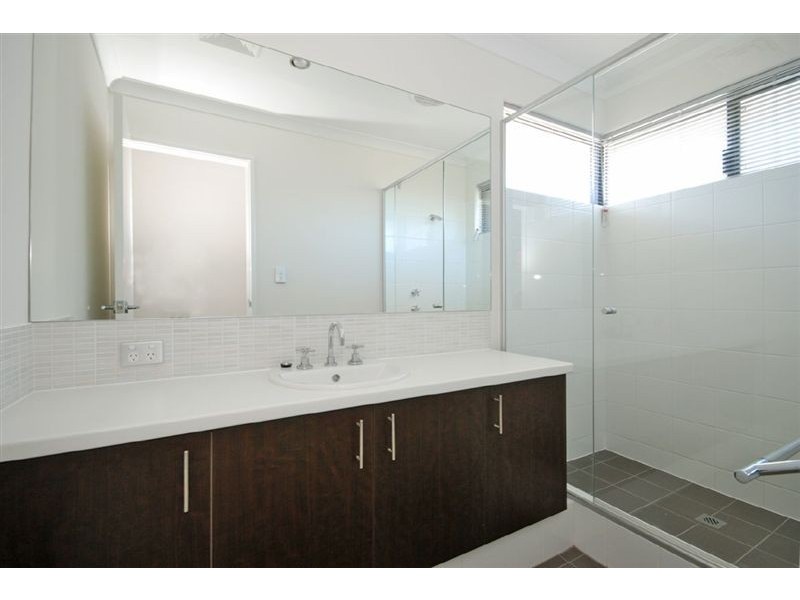 16C Lowes Street, Cloverdale WA 6105