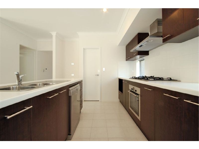 16A Lowes Street, Cloverdale WA 6105