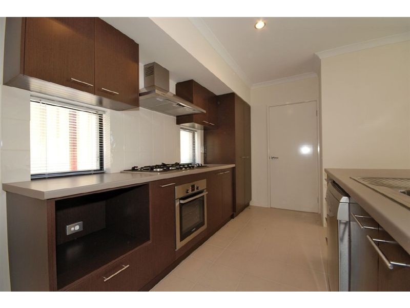 16B Lowes Street, Cloverdale WA 6105