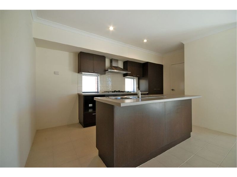 16B Lowes Street, Cloverdale WA 6105