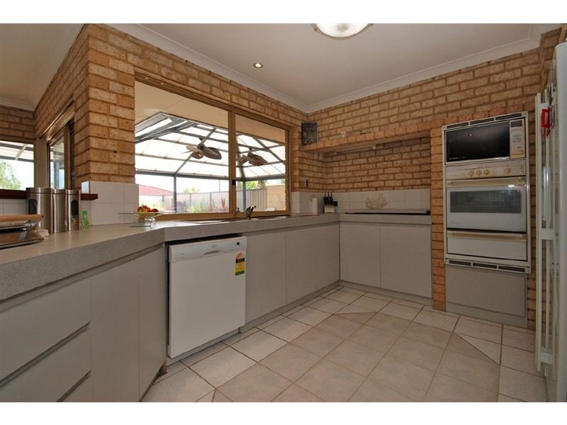 8 Wildwood Heights, Leeming WA 6149
