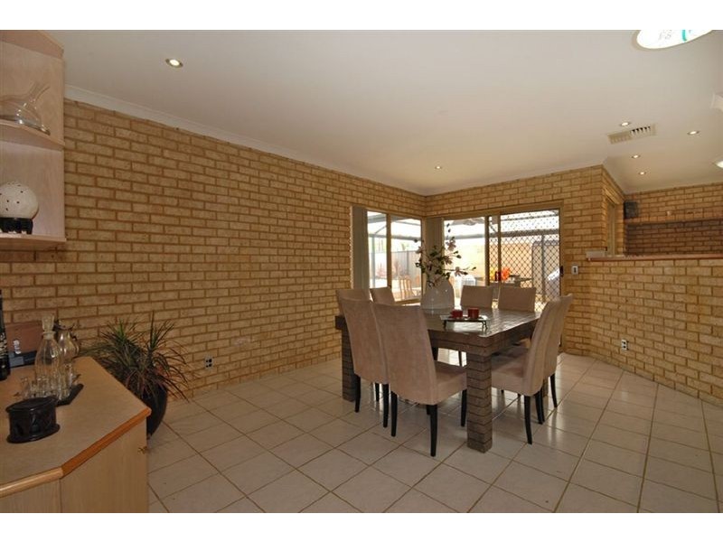 8 Wildwood Heights, Leeming WA 6149