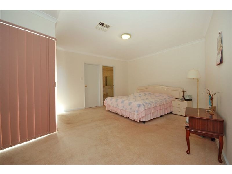 8 Killaloe Place, Waterford WA 6152