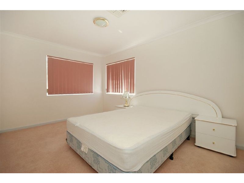 8 Killaloe Place, Waterford WA 6152