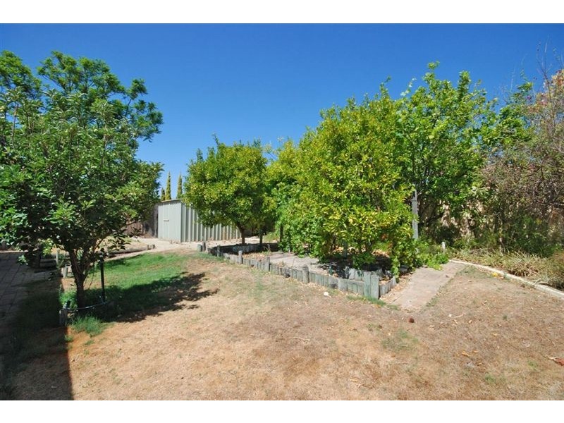 36 Kingsmill Gardens, Winthrop WA 6150