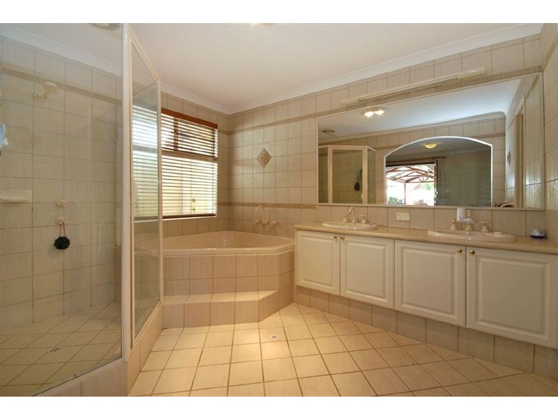 26 Kardan Circuit, Karawara WA 6152