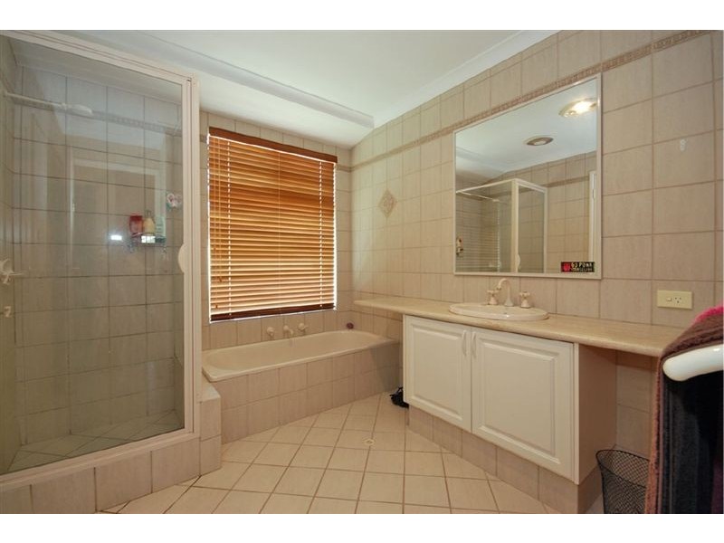 26 Kardan Circuit, Karawara WA 6152