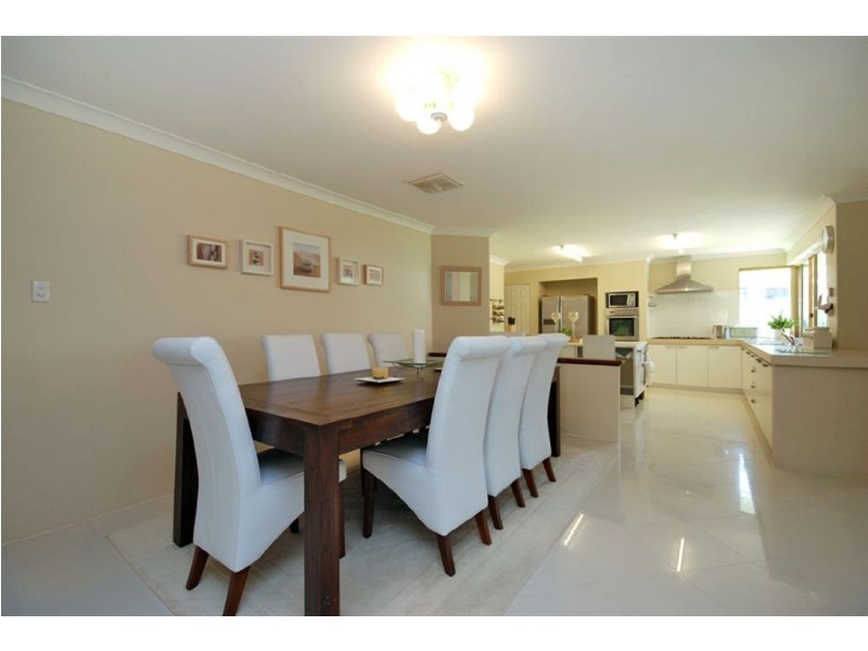 77 Aitken Drv, Winthrop WA 6150