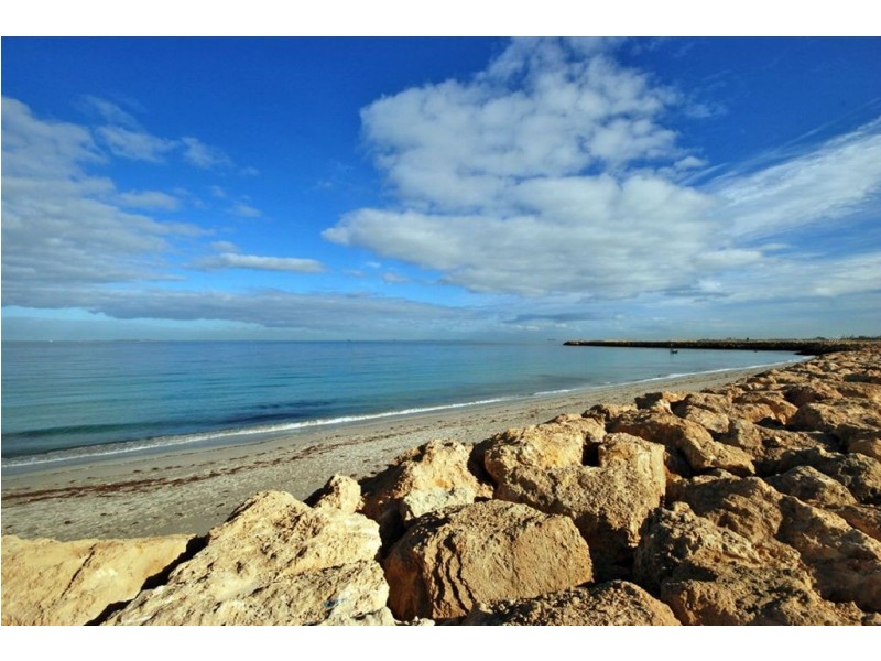 12 Mercator Close, North Coogee WA 6163