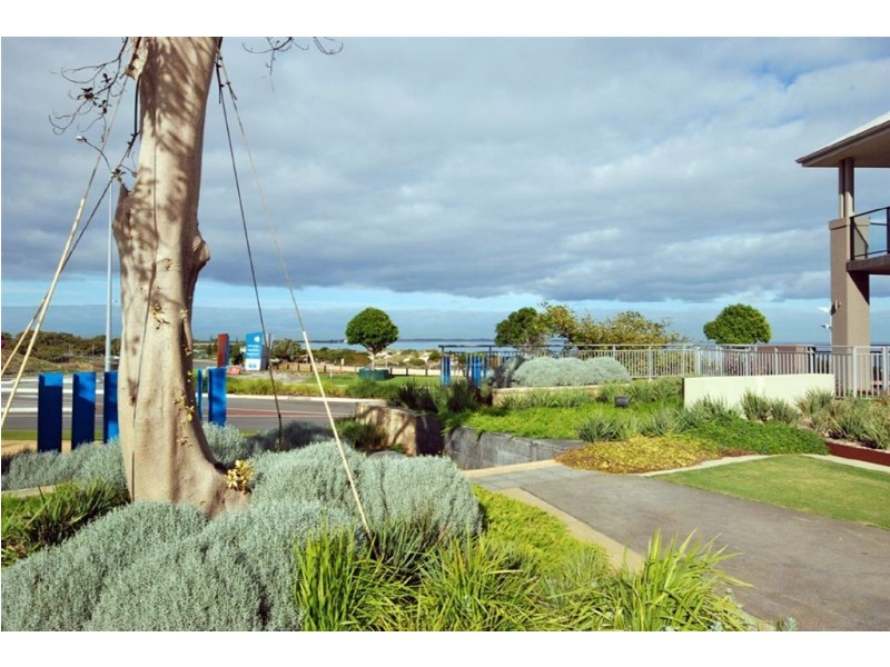 12 Mercator Close, North Coogee WA 6163