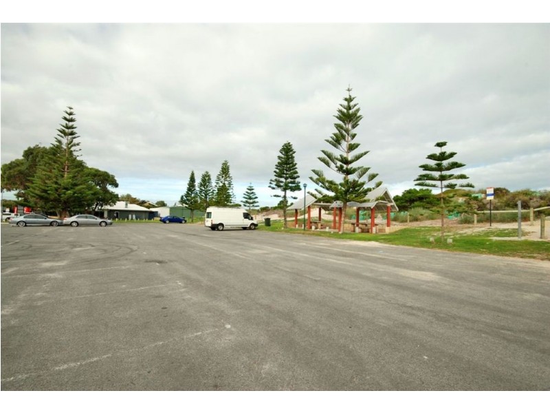 12 Mercator Close, North Coogee WA 6163