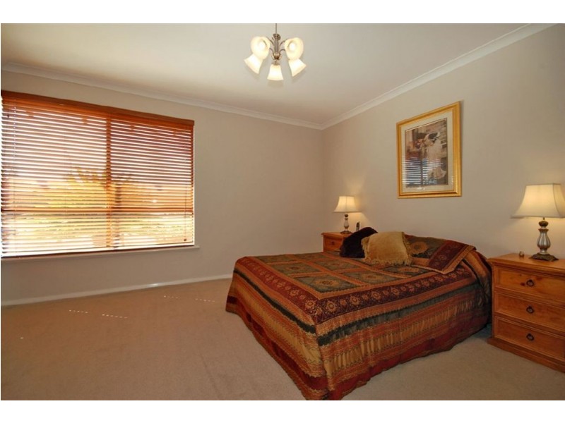 30 Kingsmill Gardens, Winthrop WA 6150