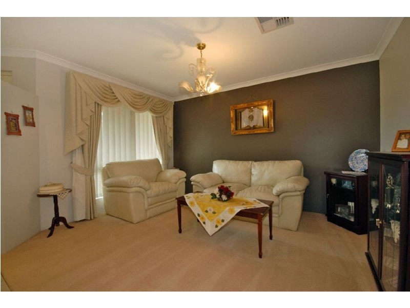 54 Daly Circle, Langford WA 6147