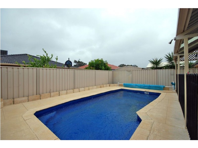 54 Daly Circle, Langford WA 6147