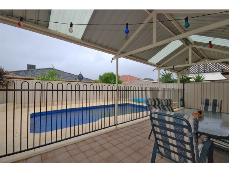 54 Daly Circle, Langford WA 6147