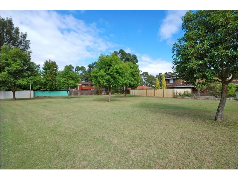 9 Melinga Court, Karawara WA 6152