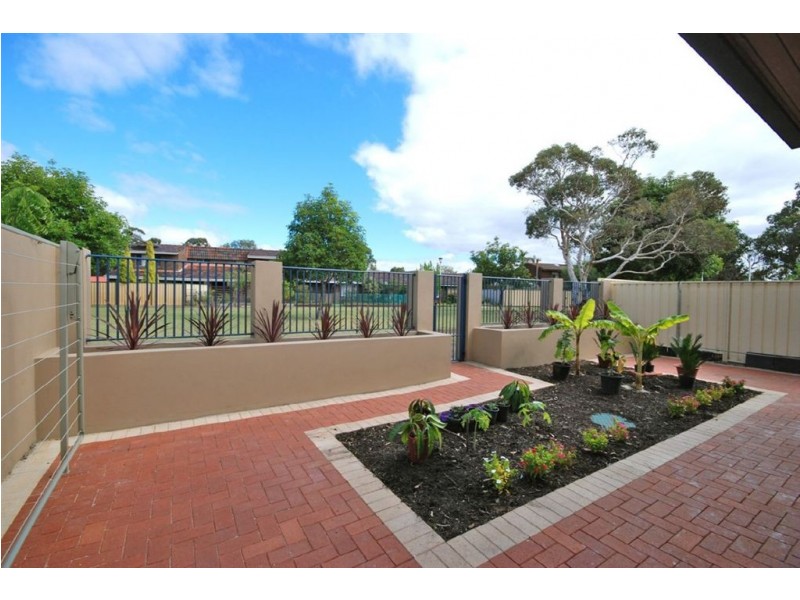 9 Melinga Court, Karawara WA 6152