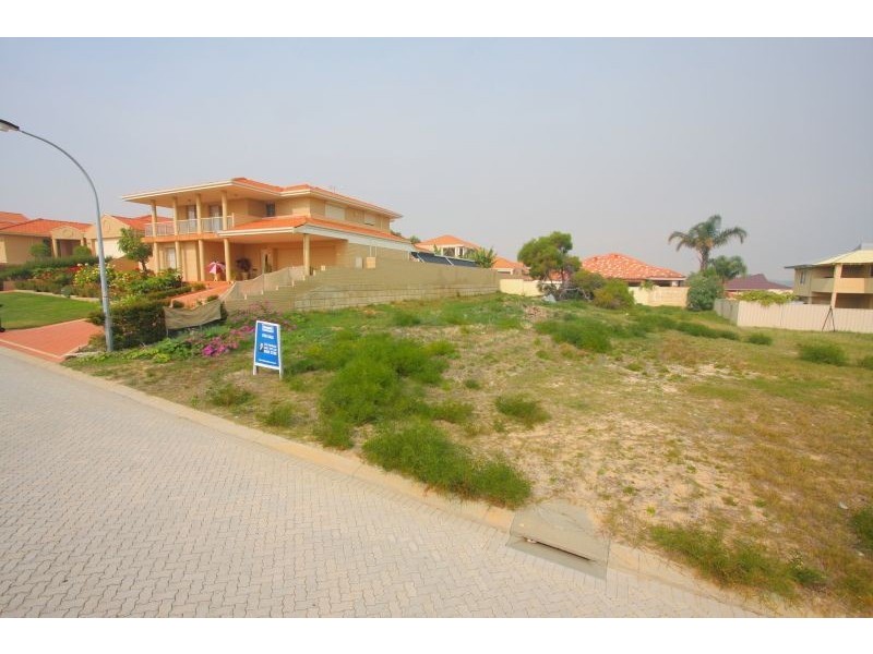 8 Geordie Ct, Coogee WA 6166