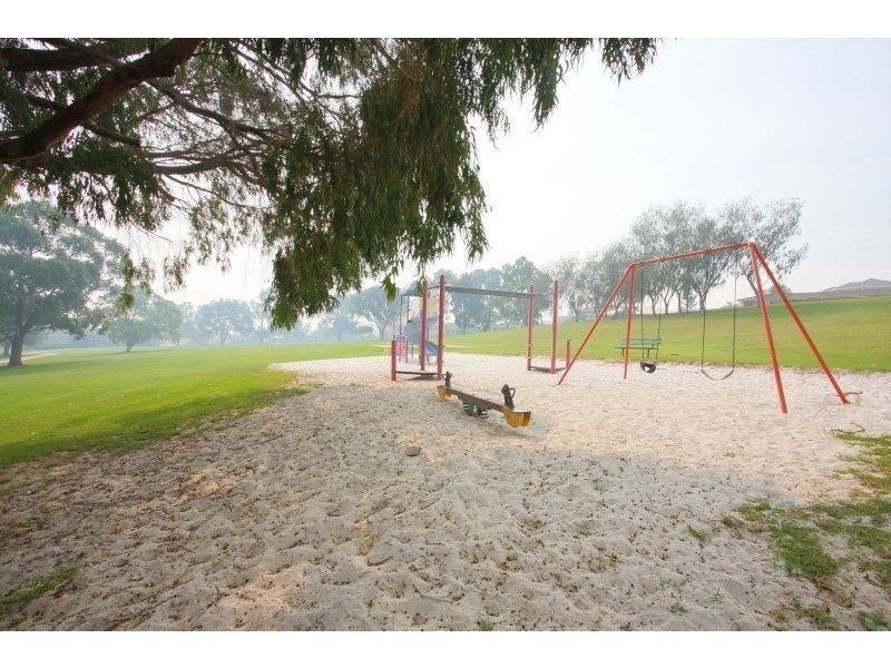 8 Geordie Ct, Coogee WA 6166