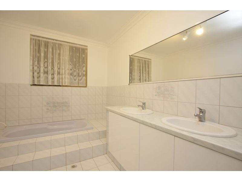 9 Gamblen Way, Winthrop WA 6150