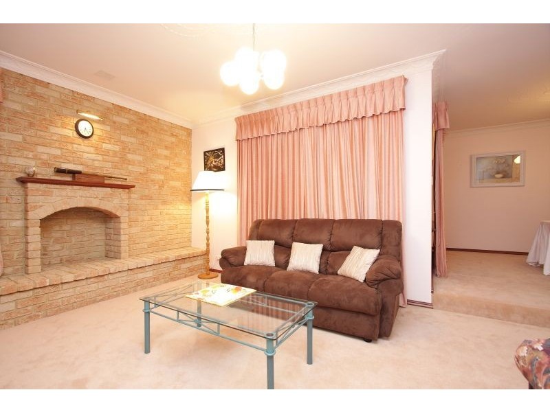 9 Gamblen Way, Winthrop WA 6150