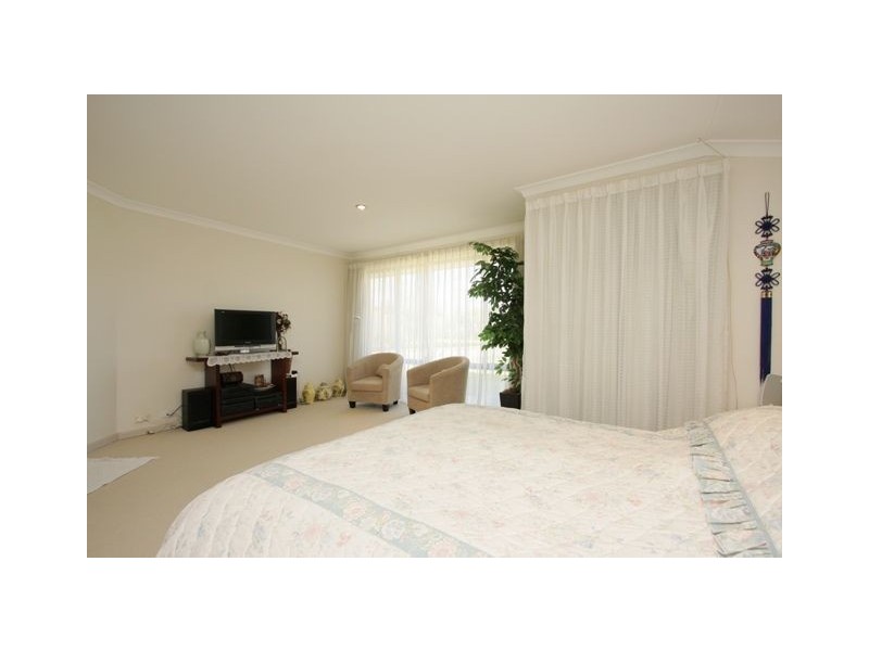 22 Savanah Circuit, Success WA 6164