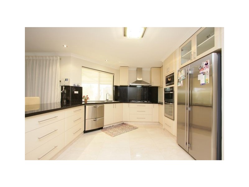 22 Savanah Circuit, Success WA 6164