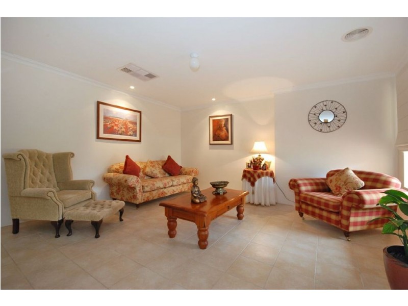 10 Sandleford Way, Hammond Park WA 6164