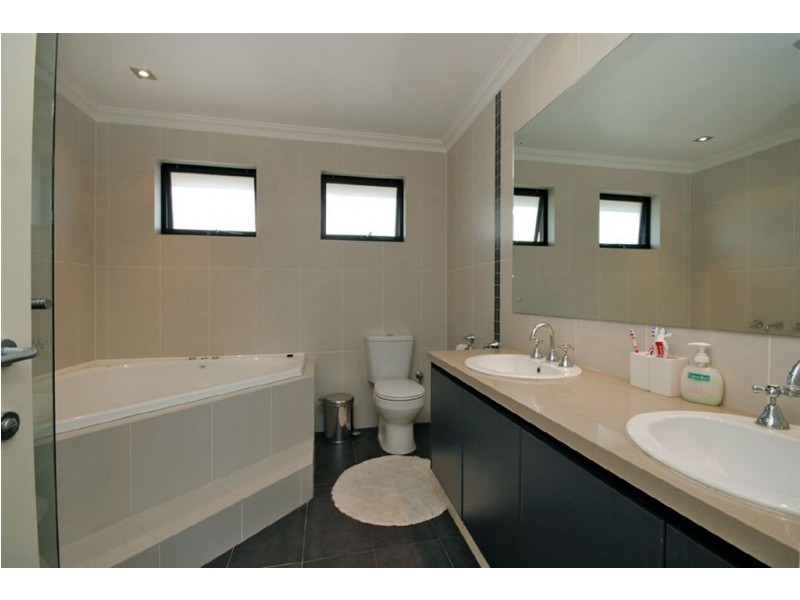 34 Sinagra Way, Yangebup WA 6164