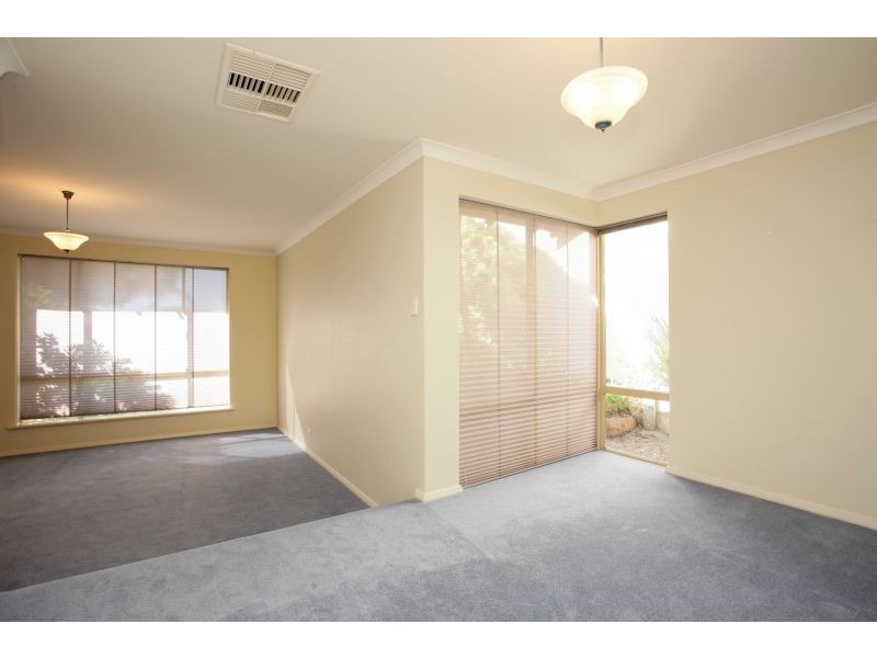 35 Cooper Ridge, Winthrop WA 6150