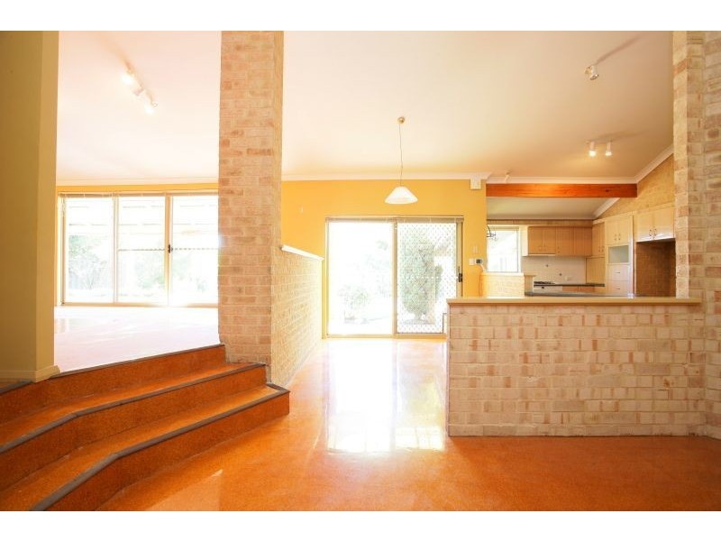 35 Cooper Ridge, Winthrop WA 6150