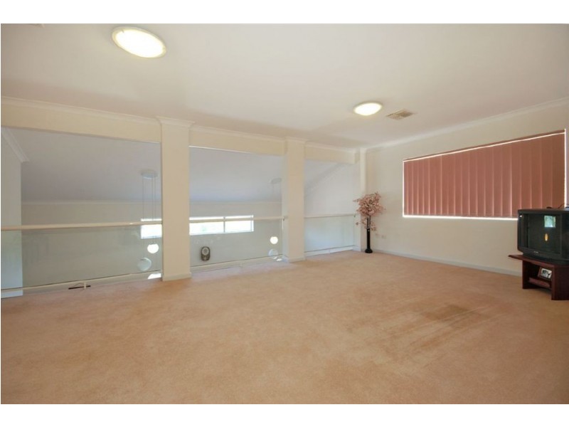 8 Killaloe Place, Waterford WA 6152