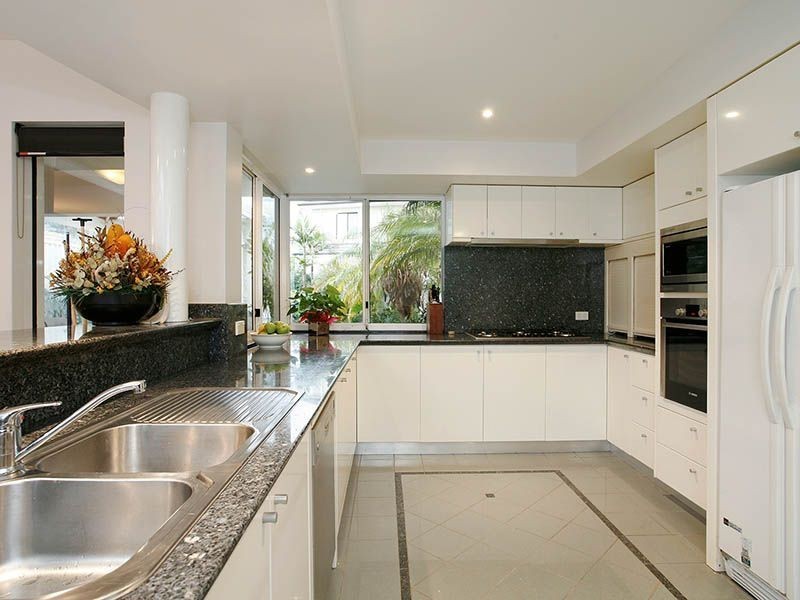 15 Sobotka Place, Winthrop WA 6150