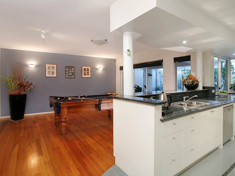 15 Sobotka Place, Winthrop WA 6150