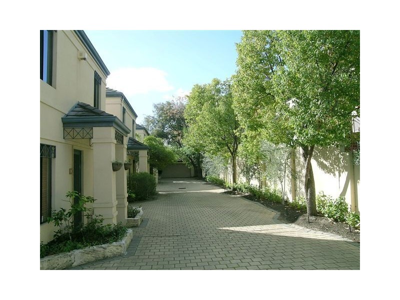 10 Kintail Rd, Applecross WA 6153