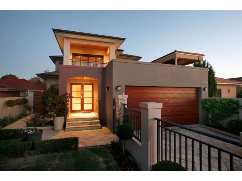 18 Swan Rd, Attadale WA 6156