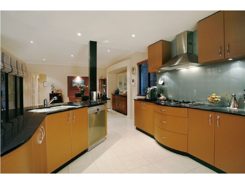 18 Swan Rd, Attadale WA 6156